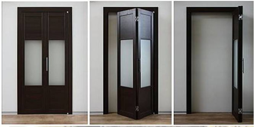Шпонированные двери гармошка с матовыми стеклянными вставками Бобруйск
