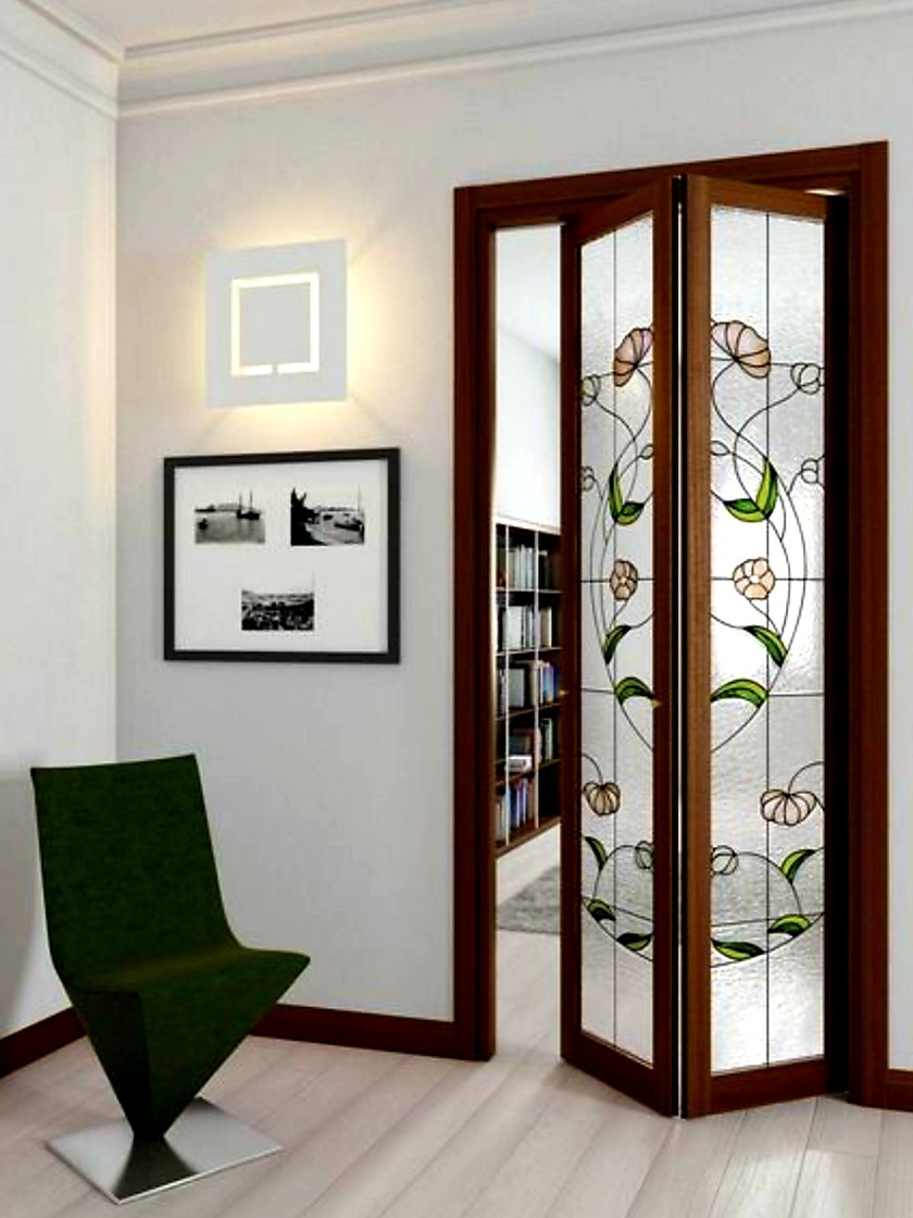 Двери гармошка с витражным декором Бобруйск