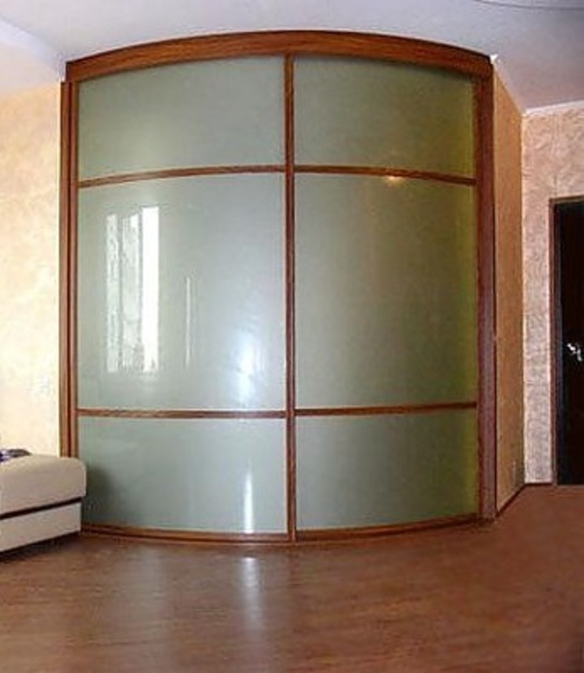 Встроенный шкаф купе радиусный в классическом стиле Бобруйск