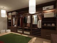 Классическая гардеробная комната из массива с подсветкой Бобруйск